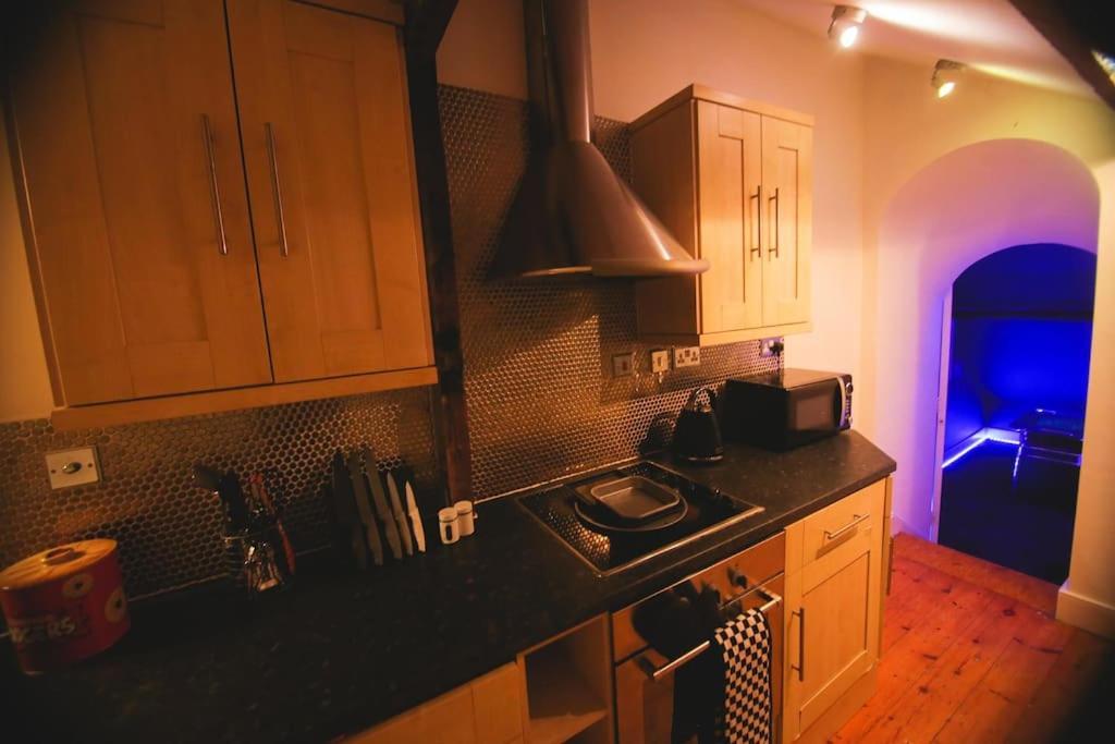 Games And Movies Lounge 7 Bed City Centre Apartment Newcastle upon Tyne Exterior photo