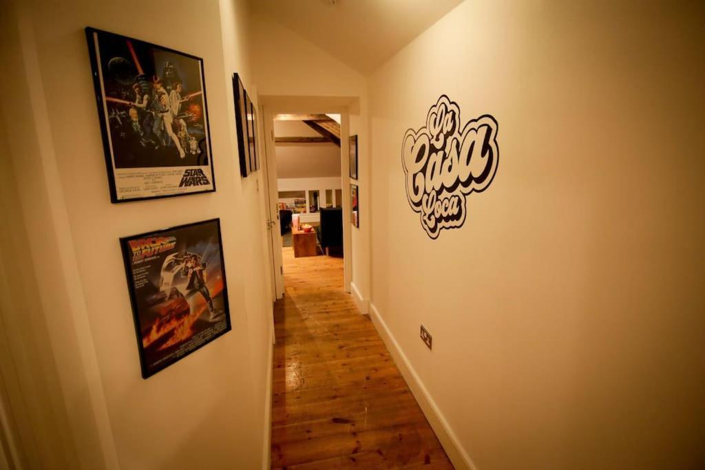 Games And Movies Lounge 7 Bed City Centre Apartment Newcastle upon Tyne Exterior photo